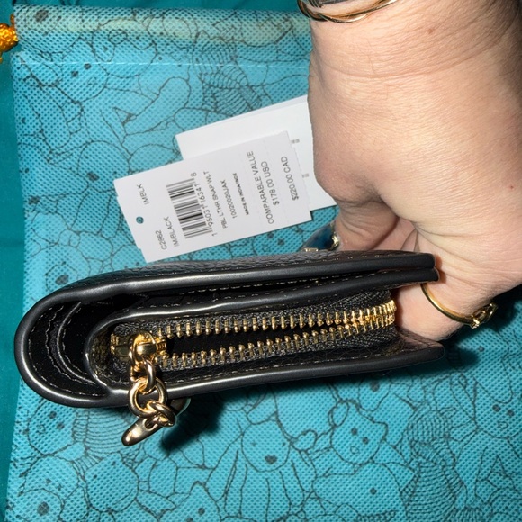 Coach Snap Wallet - Picture 7 of 8